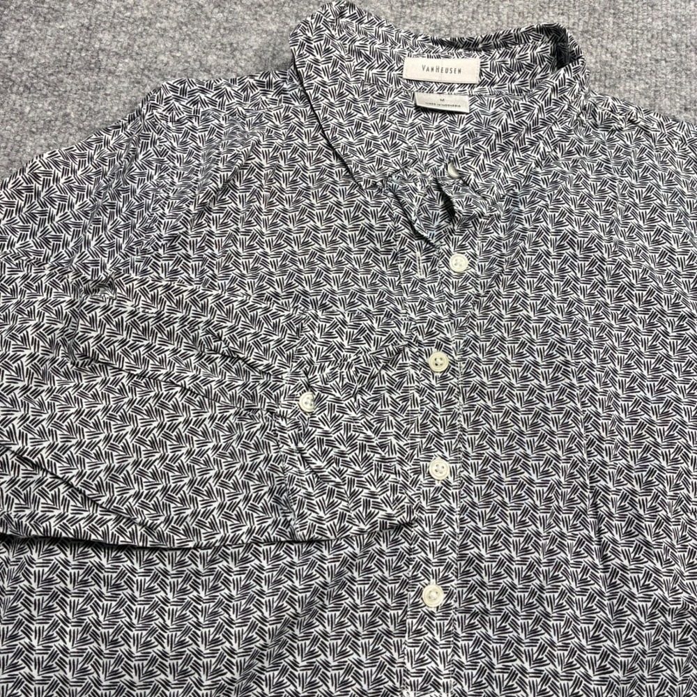 VAN HEUSEN Shirt Geometric Button Down Sleeve Women's Sz.Medium‎ Black White